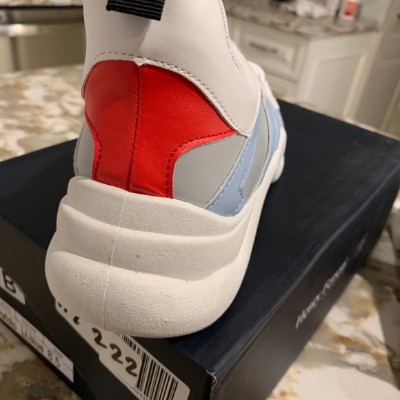 Henry Ferrera Portfolio Sneakers - Picture 3 of 4